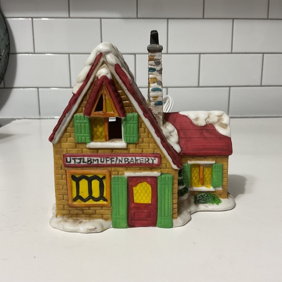 VTG Danson Christmas illuminated porcelain Muffin Bakery - Picture 4 of 9